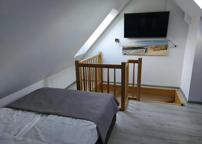 Goscinne Silver アパート ロゴボ